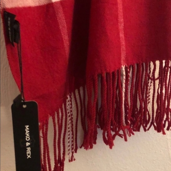 NWT‎ Scarf Mako  & Rex red - Picture 9 of 10